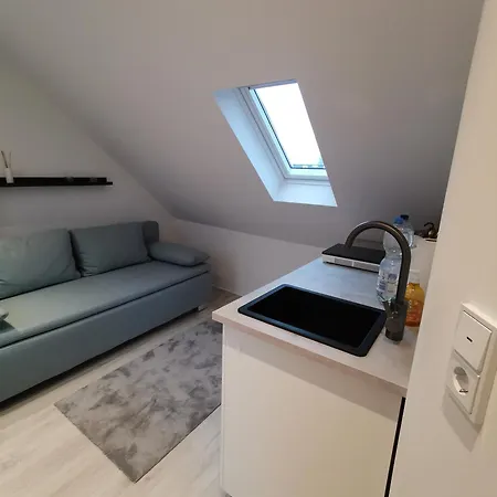 Dachzimmer Mit Kochecke Und Duschbad, Nahe Messe Hanovre Extérieur photo