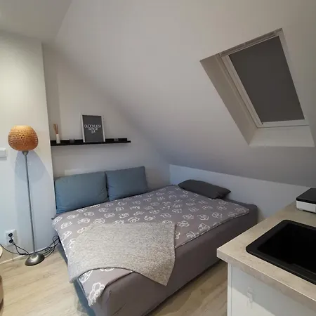 Dachzimmer Mit Kochecke Und Duschbad, Nahe Messe Hanovre Extérieur photo