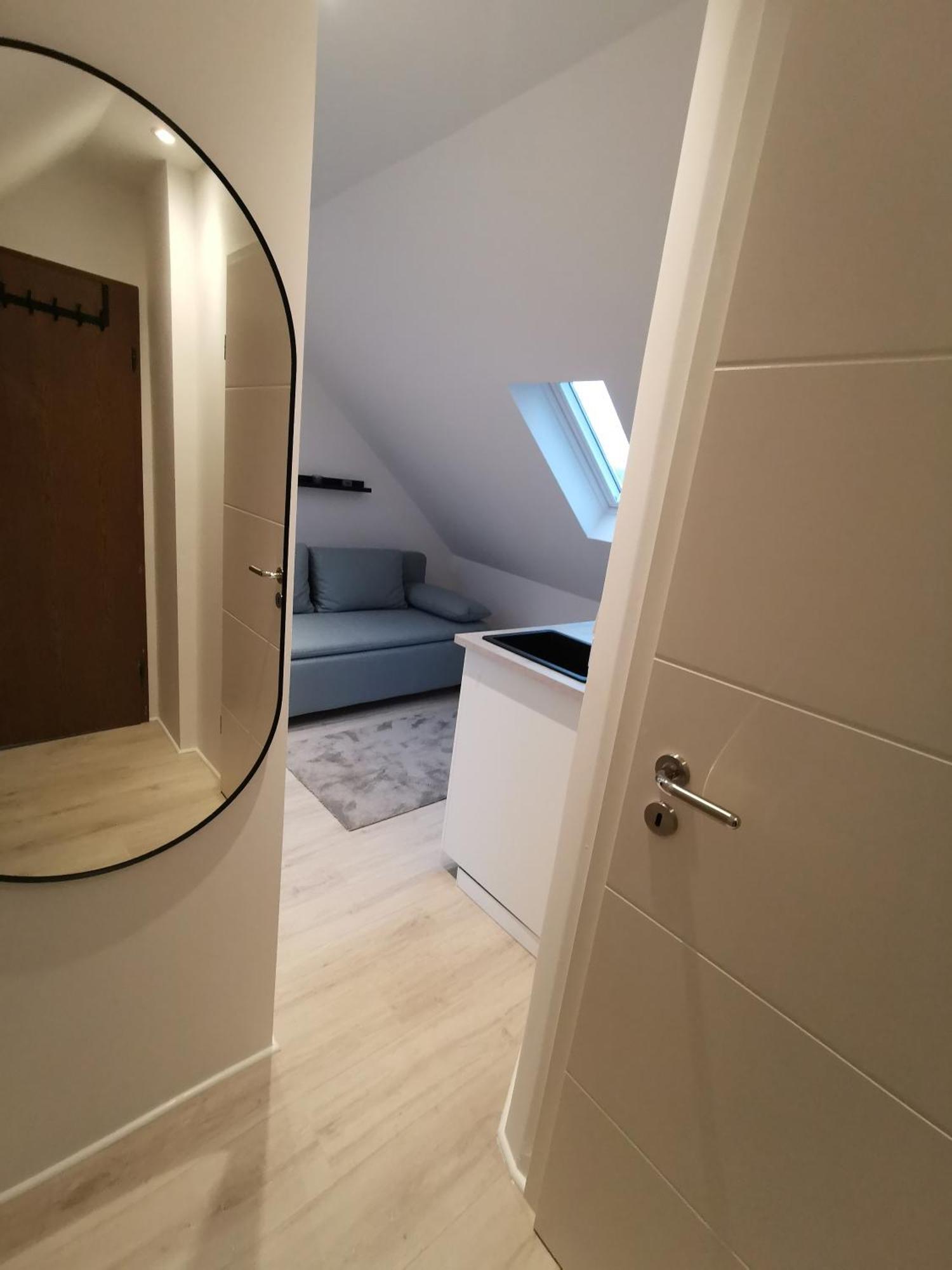 Dachzimmer Mit Kochecke Und Duschbad, Nahe Messe * Hannover