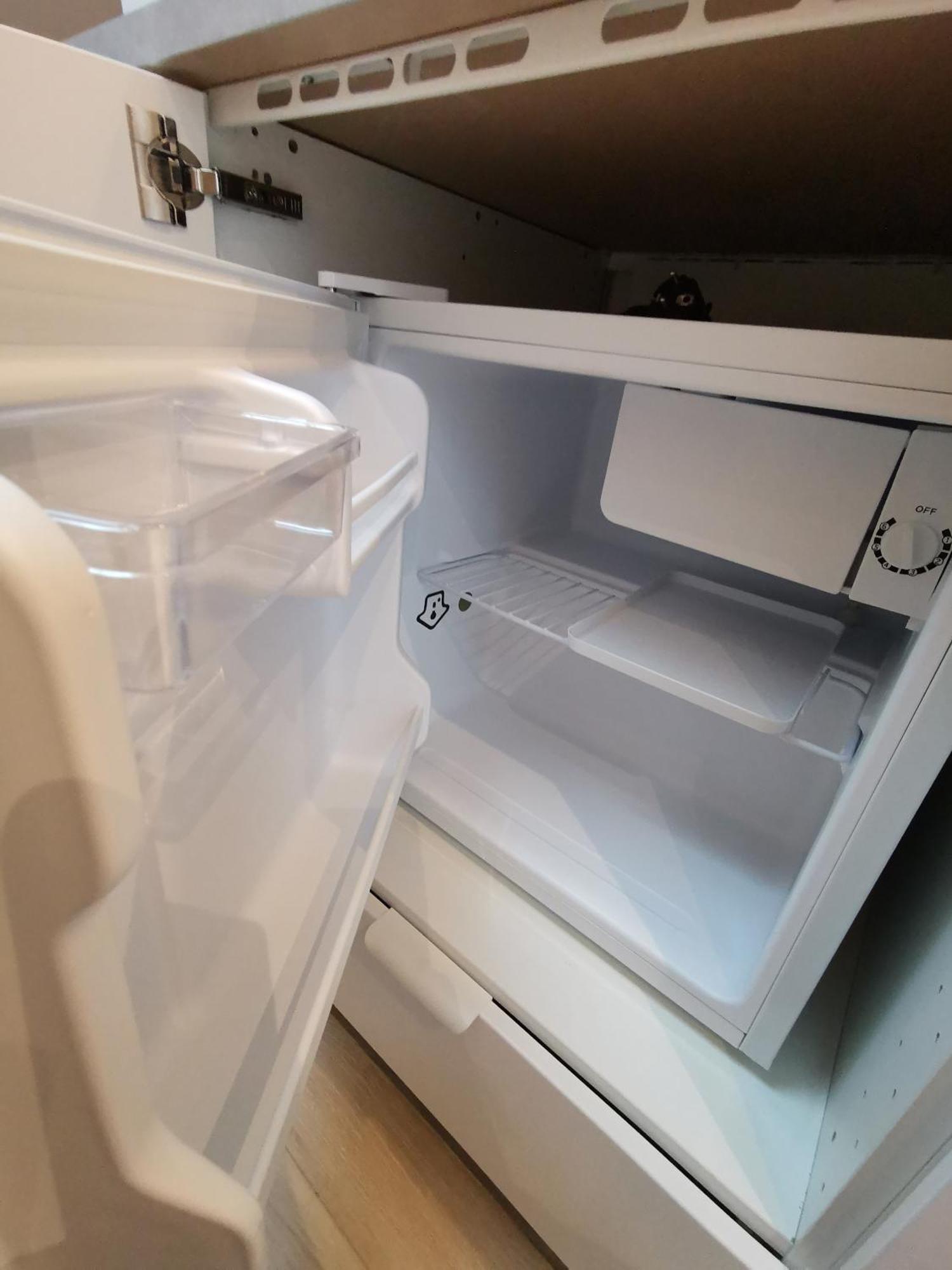 Dachzimmer Mit Kochecke Und Duschbad, Nahe Messe Apartment *